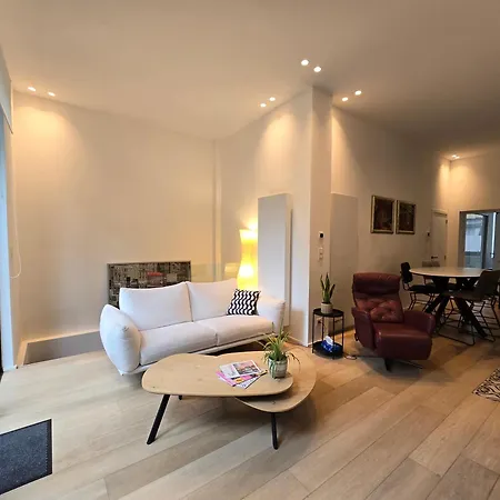Jodi's Flat *